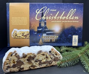 Angeschnittener Nougat-Rosinenstollen