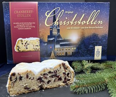Angeschnittener Cranberry-Stollen